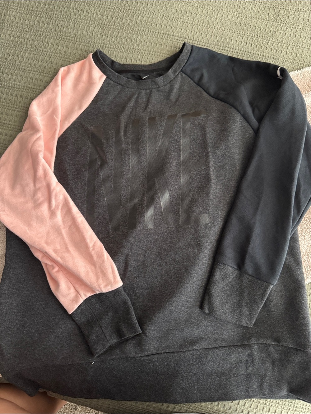 Nike Women’s Two-Tone Crewneck Sweatshirt - Charcoal & Light Pink